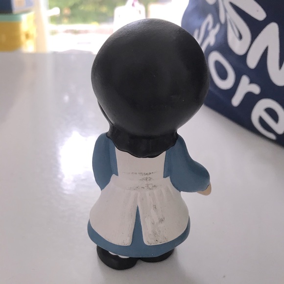 Little Girl Amish Figurine - Picture 2 of 4